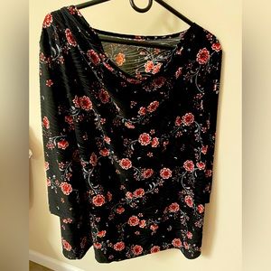 Beautiful Scoop Neck Women’s Top